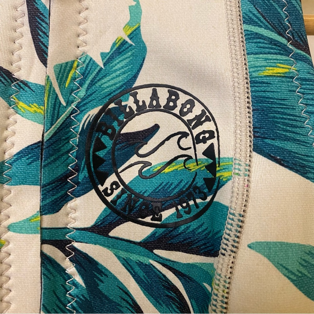 Billabong Surf Capsule Wetsuit Womens Floral Jacket Size 8 - Picture 3 of 13